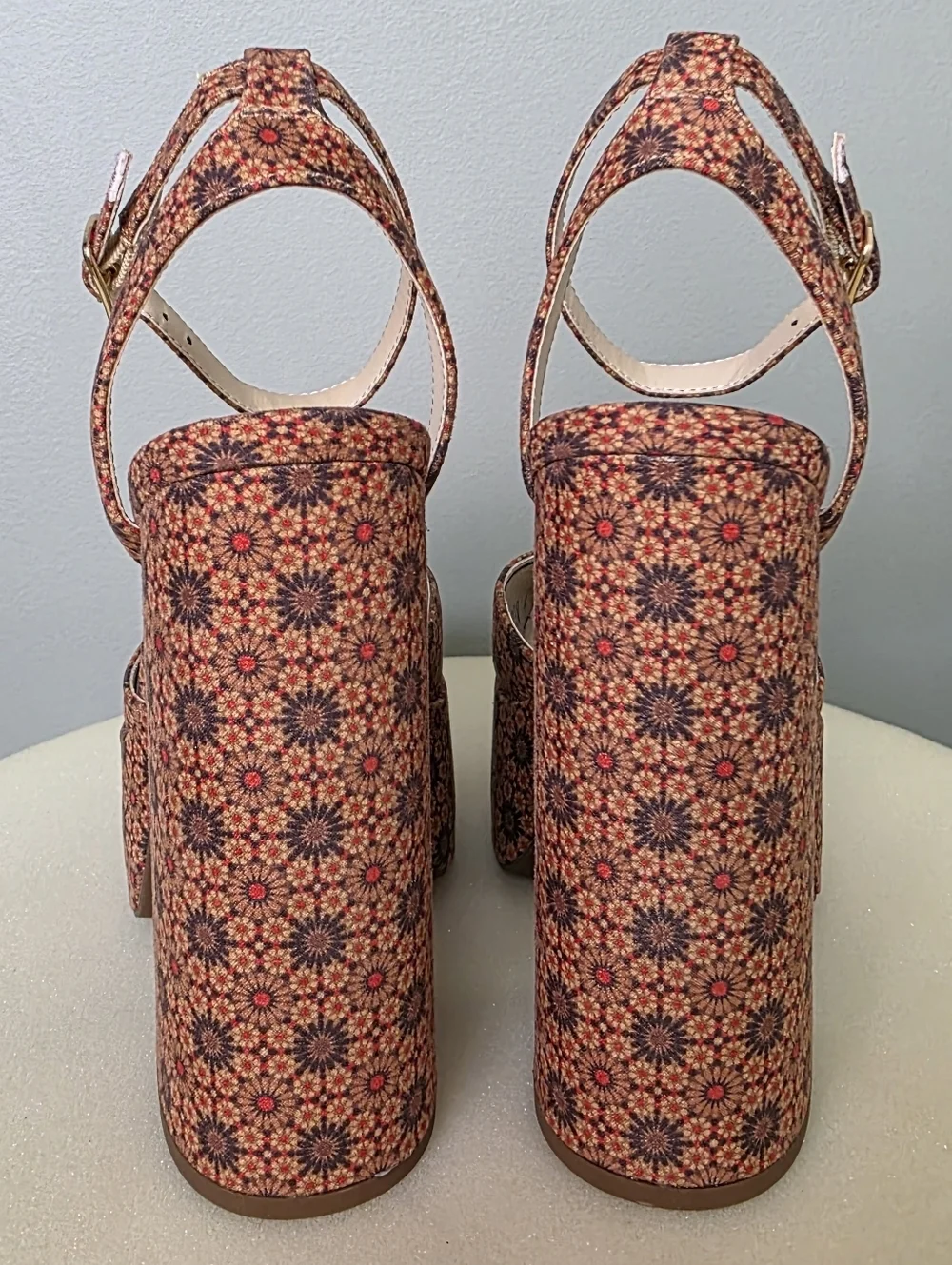 Jessica Simpson Skilla Floral Platform Pumps, Boho Geometric Print, Size 7.5 NEW